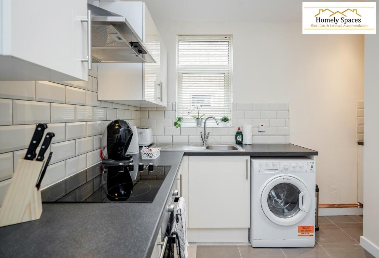 Bedford Hospital Victoria Apartments A And B By Homely Spaces Short Lets & Serviced Accommodation エクステリア 写真