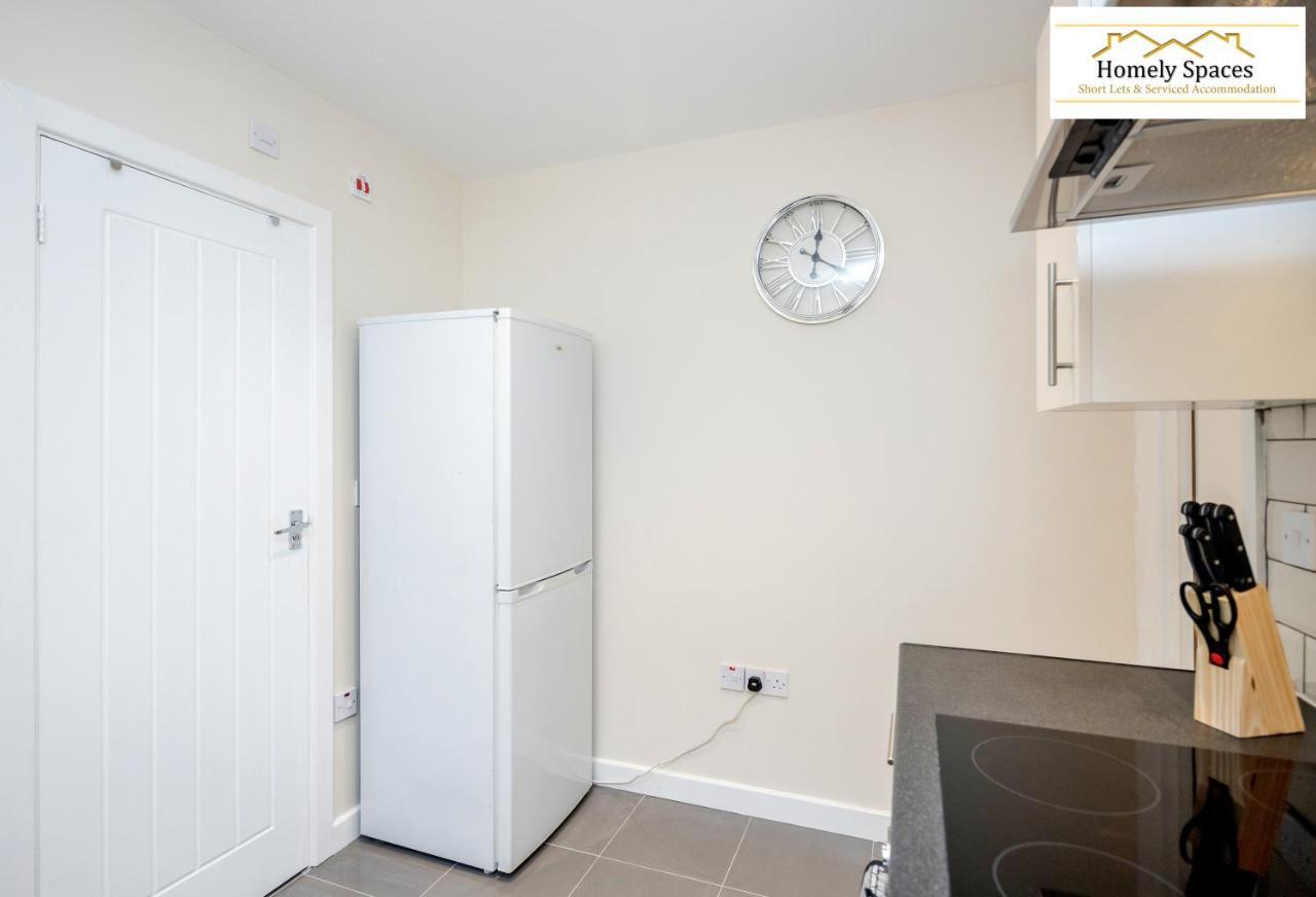 Bedford Hospital Victoria Apartments A And B By Homely Spaces Short Lets & Serviced Accommodation エクステリア 写真