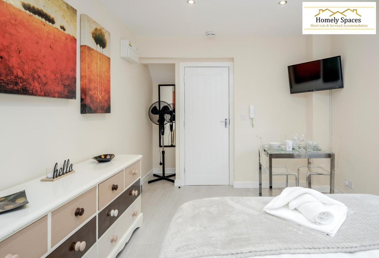 Bedford Hospital Victoria Apartments A And B By Homely Spaces Short Lets & Serviced Accommodation エクステリア 写真