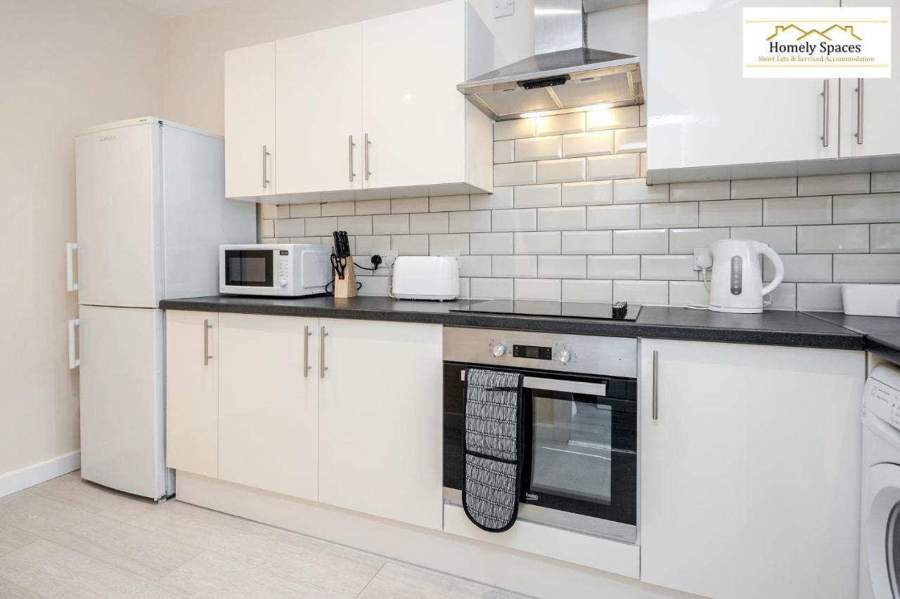 Bedford Hospital Victoria Apartments A And B By Homely Spaces Short Lets & Serviced Accommodation エクステリア 写真