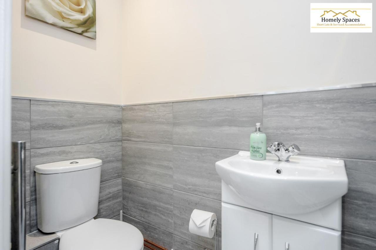Bedford Hospital Victoria Apartments A And B By Homely Spaces Short Lets & Serviced Accommodation エクステリア 写真